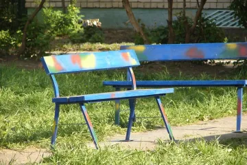 Металлические лавочки