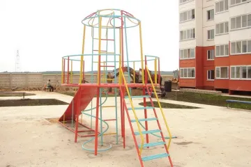 Уличный спортивный комплекс