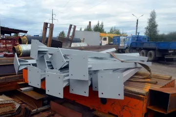 Колонны стойки металлические