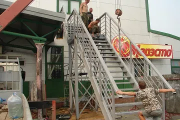 Металлические лестницы