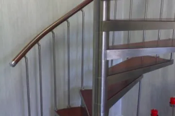 Лестница из нержавейки винтовая