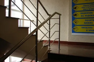 Хромированные поручни и перила