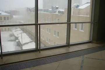 Турник пристенный из нержавейки